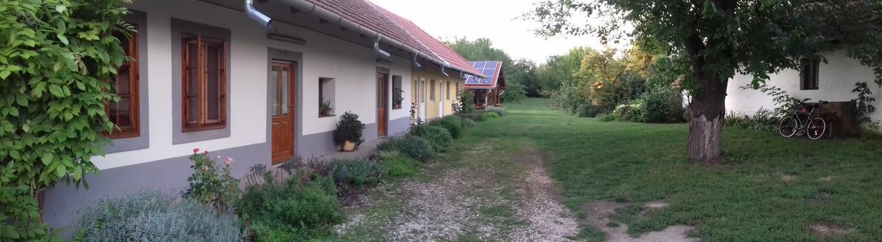 Готель Rigofuetty Vendeghaz Tiszaalpar Екстер'єр фото